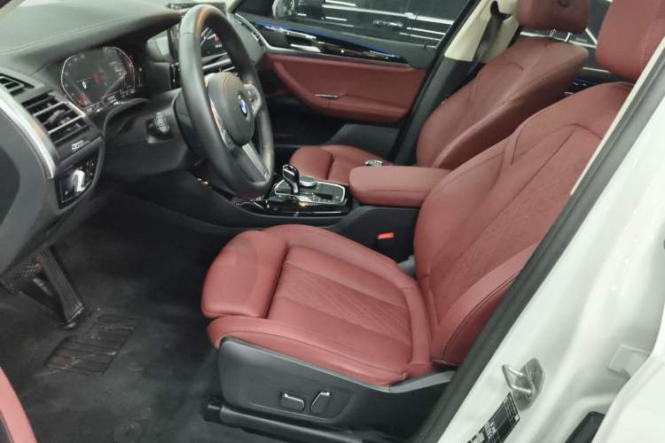 Used BMW X3 2023 xDrive25i M Sport Package Left Front Seat