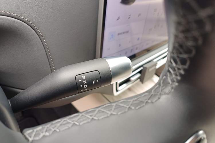 Used Li Auto L6 2024 Pro Model Gear Lever