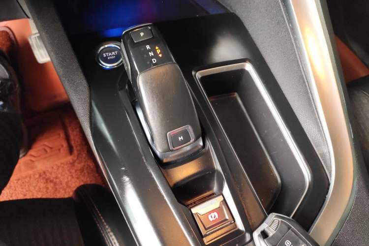 Used Peugeot 5008 2017 350THP 7-Seater Elite Edition
