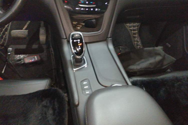 Used Cadillac XT5 2017 Anniversary Edition 28T Four-Wheel Drive Luxury Model