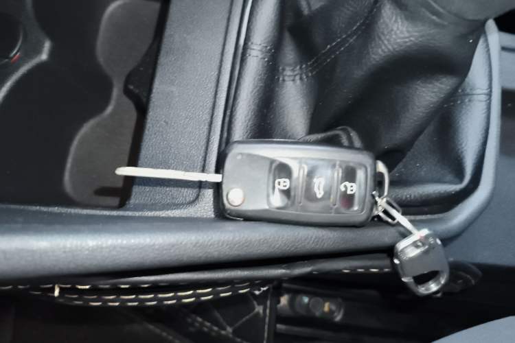 Used Volkswagen Jetta 2017 1.4L Manual Fashion Edition
