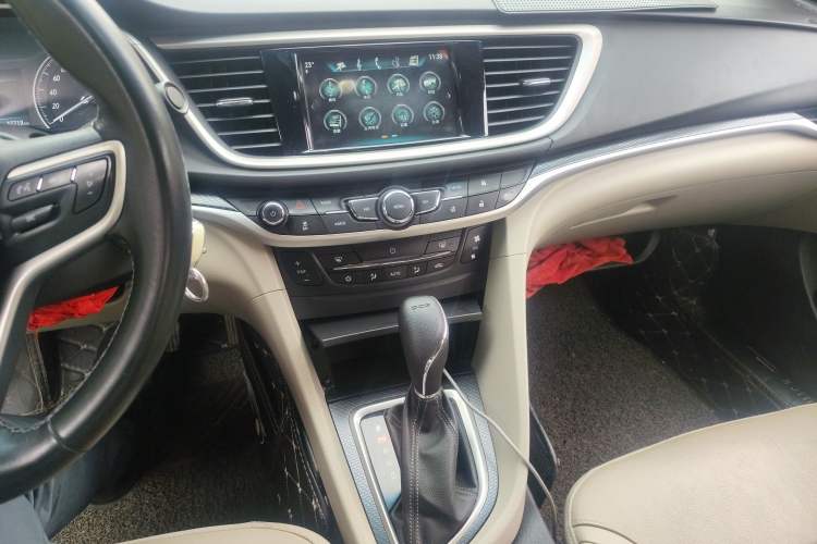 Used Buick GT 2019 15T Dual-Clutch Connected Elite Model China VI Audio And AC Panel