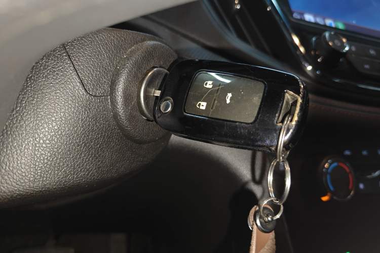 Used Chevrolet Monza 2020 Light Hybrid RS 330T Automatic Comfort Edition Vehicle Key