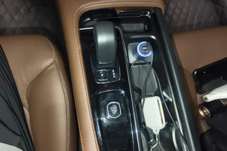 Used Volvo XC90 2023 B6 Zhiyi Luxury Edition 7-Seater
