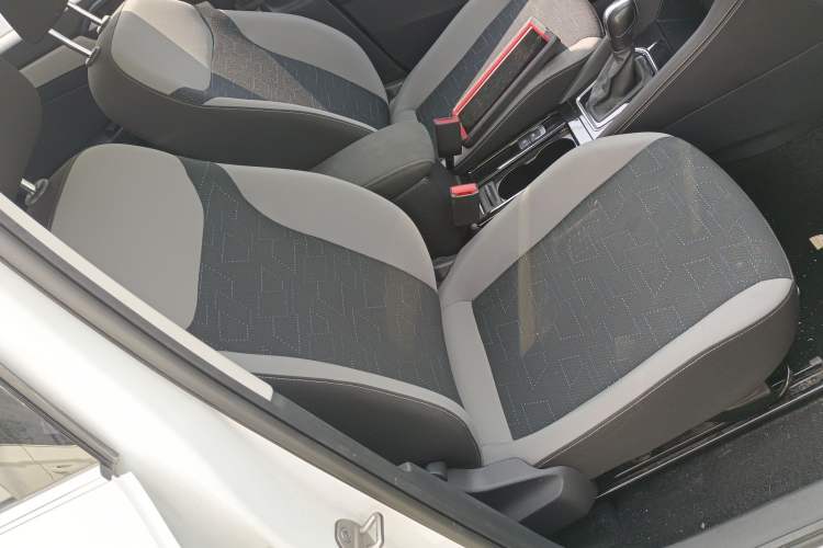 Used Jetta VS7 2023 280TSI Automatic Trend Edition Right Front Seat