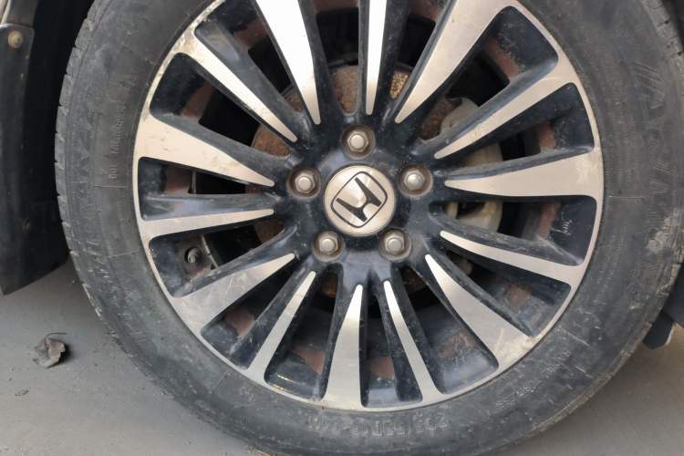 Used Honda Crider 2013 1.8L automatic luxury edition