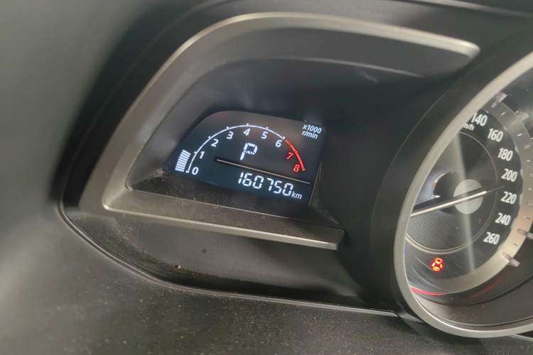 Used Mazda 3 Axela 2016 Sedan 1.5L Automatic Comfort Model