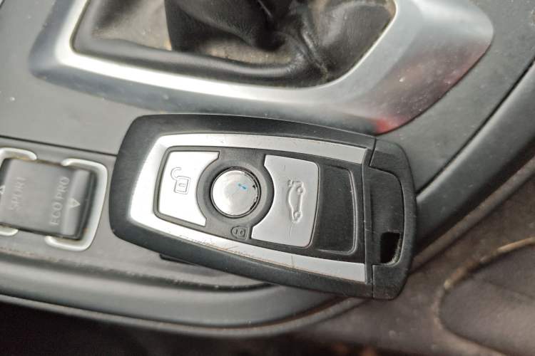 Used BMW 3 Series 2015 320Li Luxury Design Package Premium Edition Vehicle Key