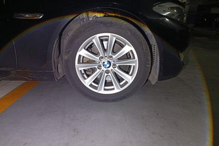 Used BMW 5 Series 2013 525Li Luxury Model