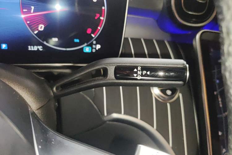 Used Mercedes-Benz C-Class 2024 C 200 L Sport Edition Gear Lever