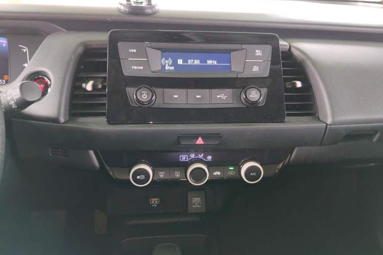 Used Honda Fit 2021 1.5L CVT Trend Edition Audio And AC Panel