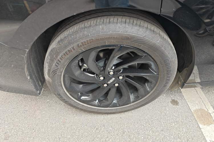 Used Lincoln Z 2025 2.0T Prestige Hybrid Edition