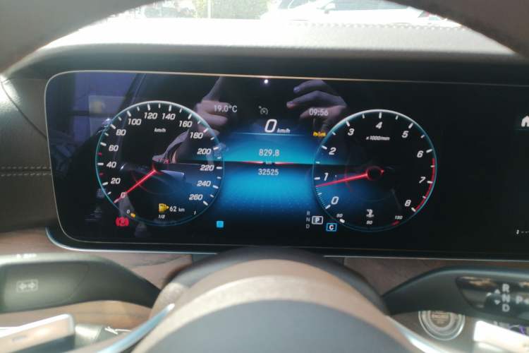 Used Mercedes-Benz E-Class 2023 Updated E 300 L Fashion Edition Instrument Cluster