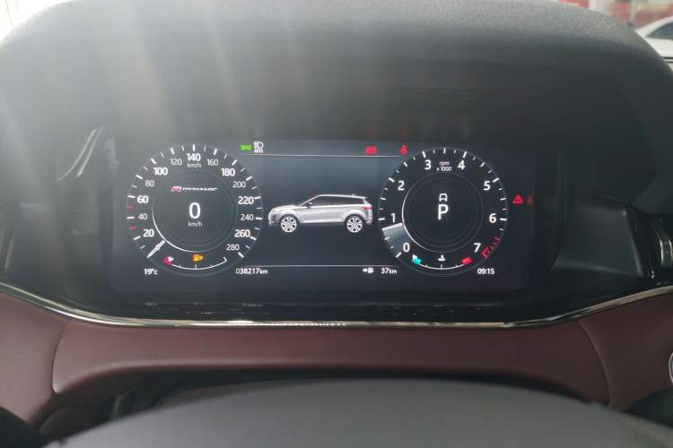 Used Land Rover Range Rover Evoque 2021 Range Rover Velar L 249PS R-Dynamic First Edition