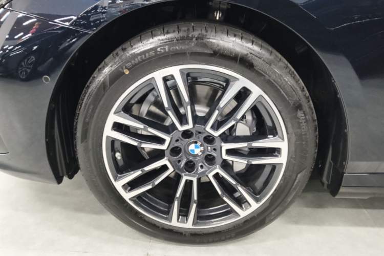 Used BMW 5 Series 2026 Facelift Model 530Li Leading Edition M Sport Package