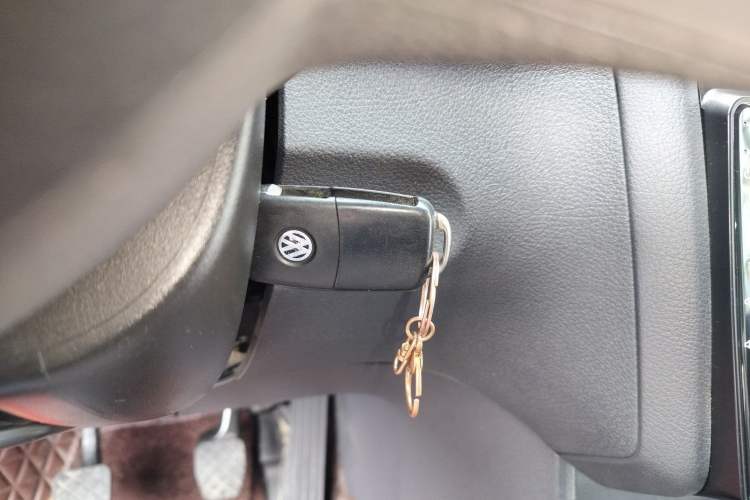 Used Volkswagen Touran 2015 1.4T Manual Comfort Edition 5-Seater
