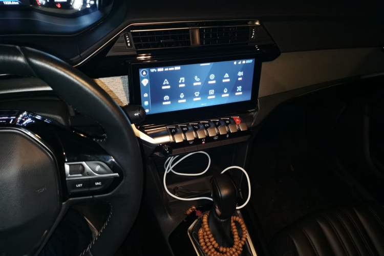 Used Peugeot 408 2022 1.6T Light-Chasing Edition
