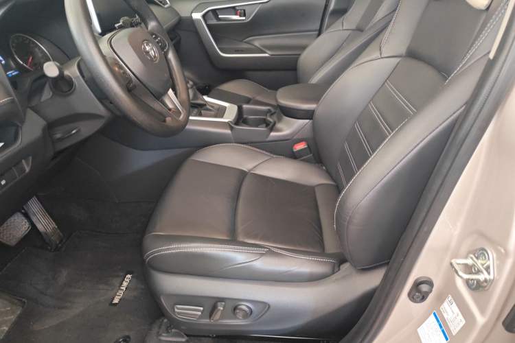 Used Toyota Wildlander 2020 2.0L CVT 4x4 Luxury Edition