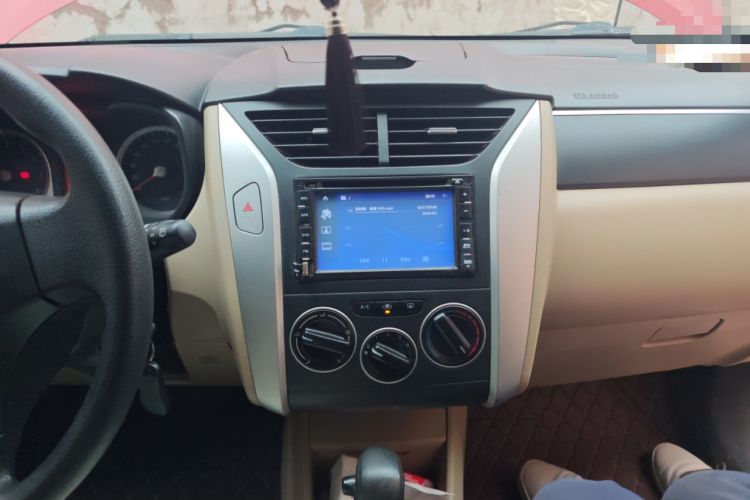 Used Venucia R50 2012 1.6L Automatic Prestige Edition