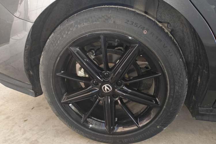 Used CHANGAN UNI-V 2022 1.5T Prestige Version
