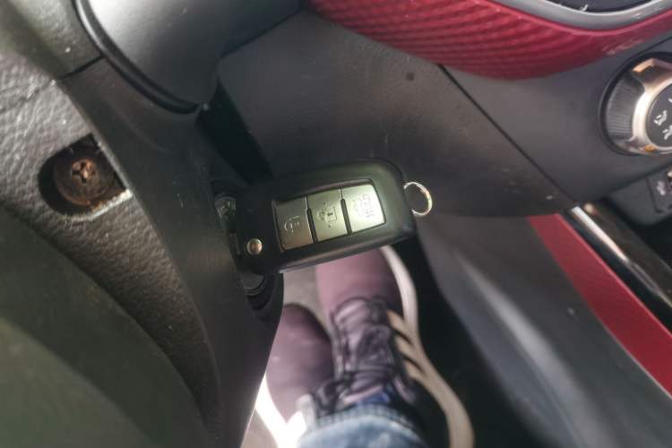 Used Nissan Lannia 2019 1.6L CVT Cool Edition China VI Vehicle Key