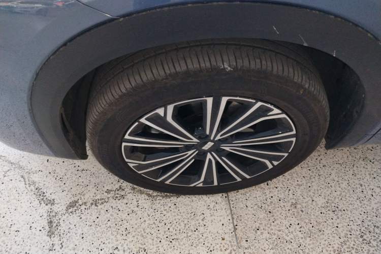 Used Geely Galaxy Xingjian 7 EM-i 2025 120km Flagship Edition
