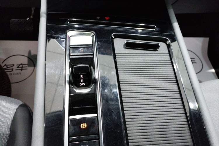 Used Volkswagen Teramont X 2021 330TSI Two-Wheel-Drive Luxury Edition
