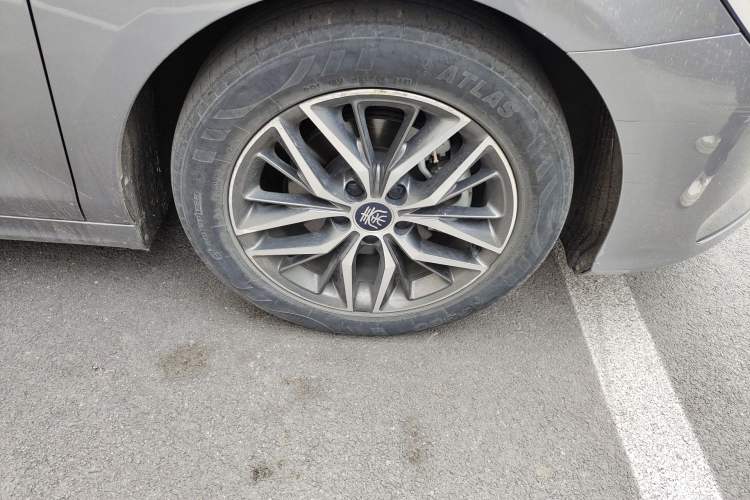 Used BYD Qin PLUS 2021 DM-i 55KM Flagship Model Right Front Wheel Hub