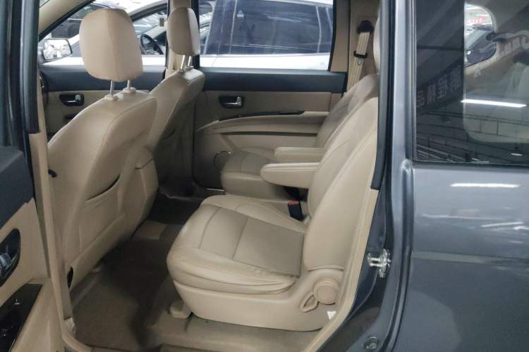 Used Wuling Hongguang 2014 1.5L S Luxury Model
