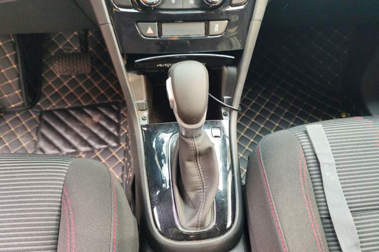 Used Buick Encore 2018 18T Automatic Two-Wheel Drive Urban Leading Model