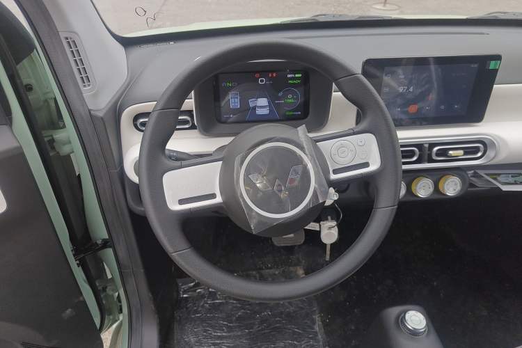 Used Wuling Hongguang MINIEV 2024 3rd Generation 170 km
