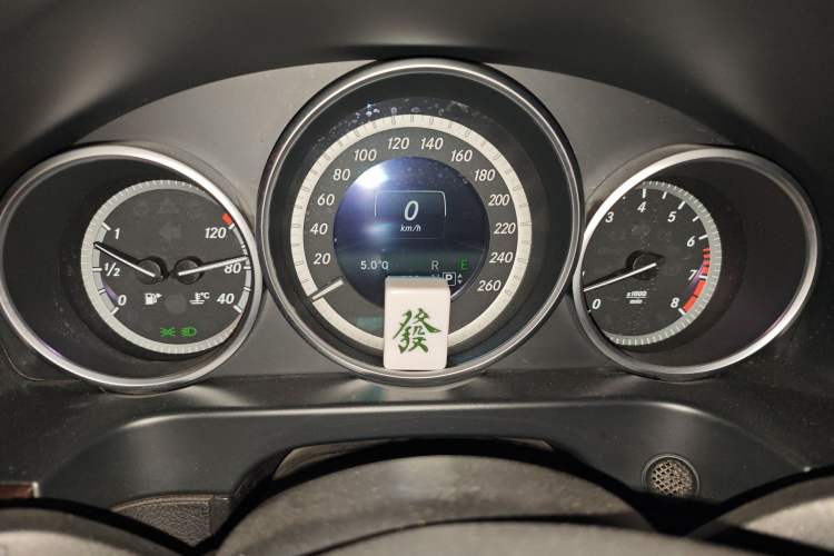 Used Mercedes-Benz E-Class 2015 Facelift E 260 L Luxury Edition