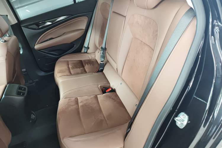 Used Buick Regal 2024 28T Luxury Edition Left Rear Seat