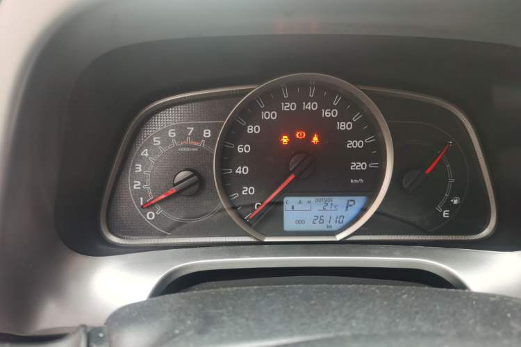 Used Toyota RAV4 2019 2.0L CVT Two-Wheel Drive Luxury Version China VI Standard