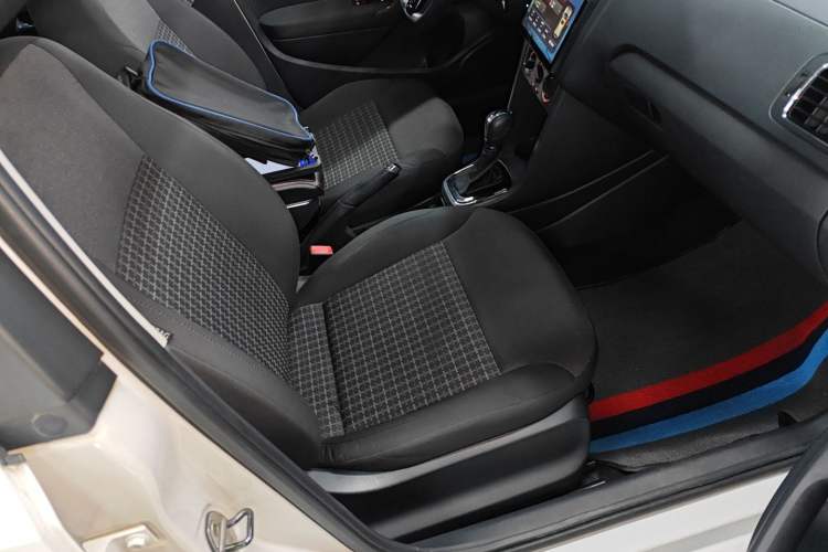 Used Volkswagen Polo 2016 1.6L Automatic Comfort Model Right Front Seat