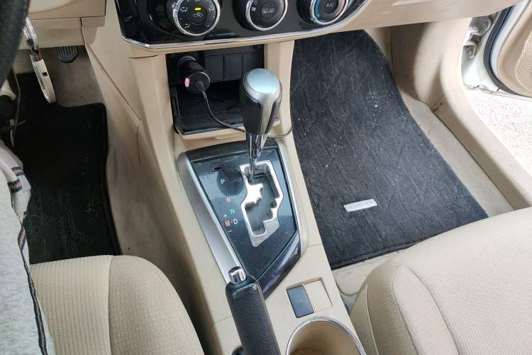 Used Toyota Corolla 2014 1.6L CVT GL Gear Lever