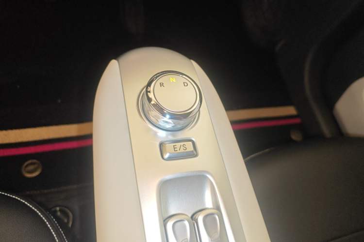 Used CHANGAN NEVO Lumin 2025 205 km Xiangqin Version
