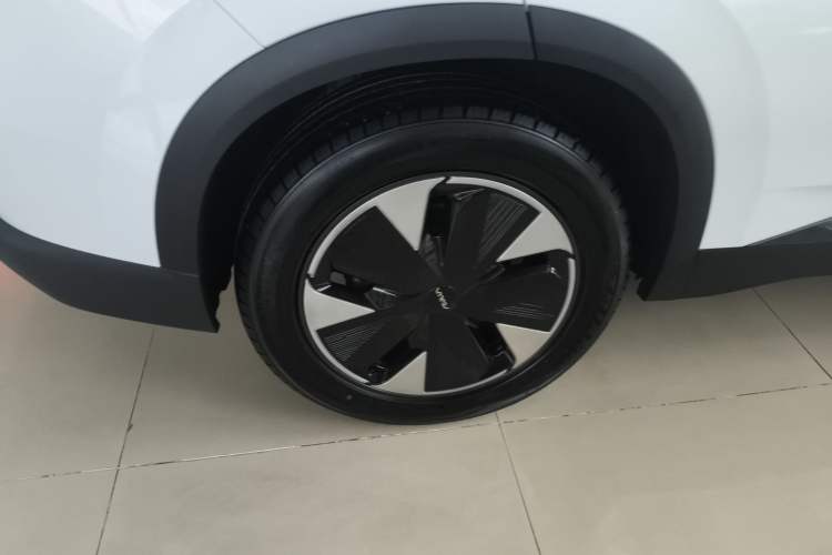 Used Dongfeng Aeolus L7 New Energy 2025 205 Ultra-Long Range Deluxe Edition
