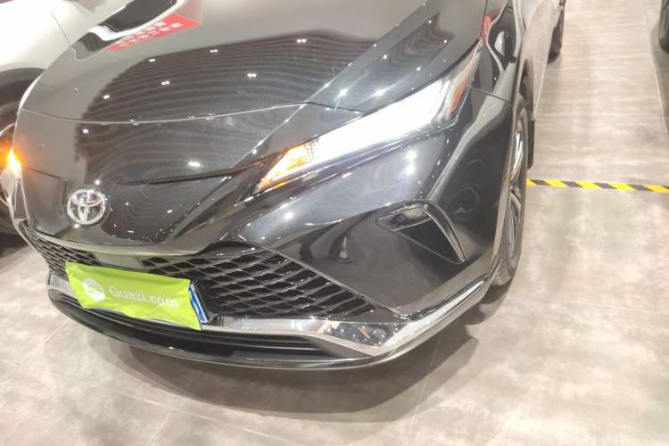 Used Toyota Venza 2022 2.0L CVT Two-Wheel Drive Luxury Edition
