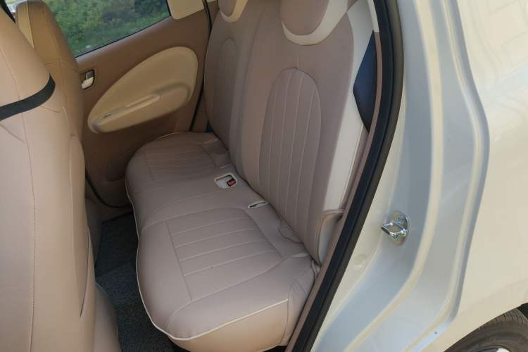 Used Wuling Hongguang MINIEV 2025 Four-Door Version Advanced Edition Left Rear Seat