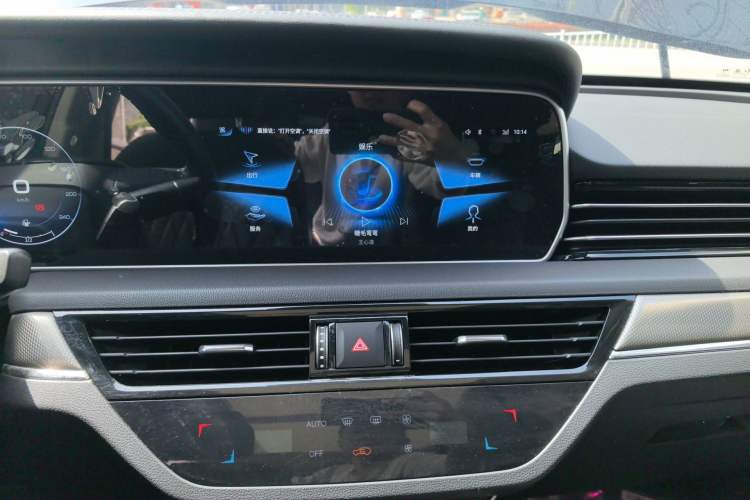 Used Hongqi HS5 2022 Revised Version 2.0T Smart Connect Flagship Edition
