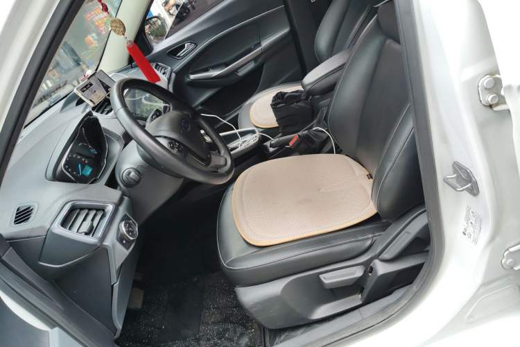 Used Ford Escort 2015 1.5L Automatic Fashion Model Left Front Seat