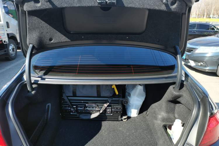 Used BMW 5 Series 2013 525Li Luxury Model
