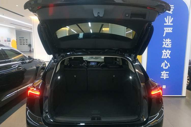 Used Buick Envision 2022 Encore S GS Two-Wheel Drive Smart Sport Model