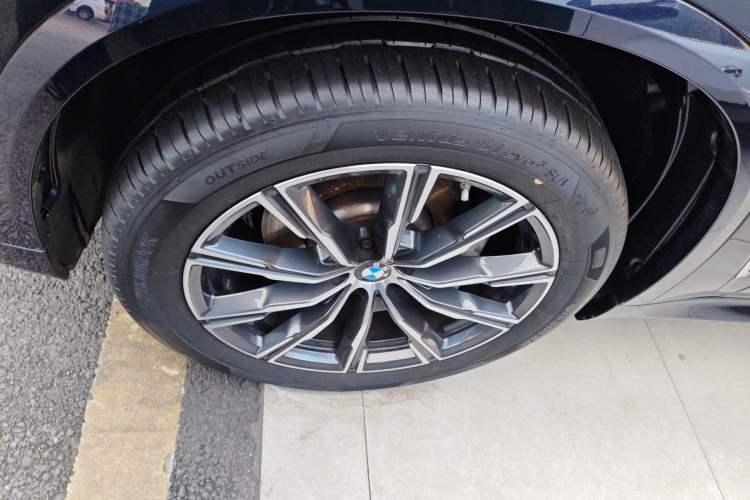 Used BMW X5 2022 Restyled xDrive 30Li Luxury Version M Sport Package