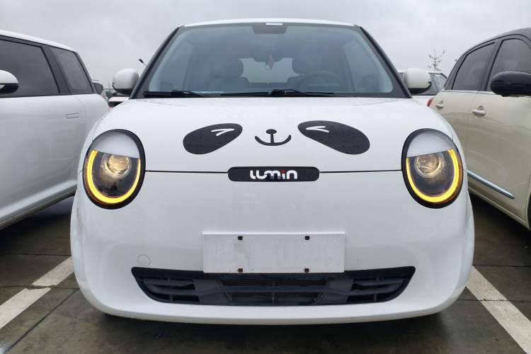 Used CHANGAN NEVO Lumin 2022 210km Sweet Edition Front