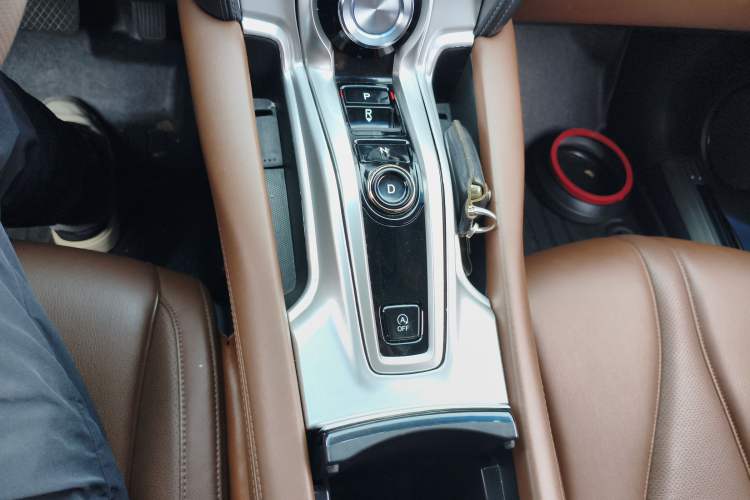 Used Acura CDX 2016 1.5T Two-Wheel Drive Deluxe Edition