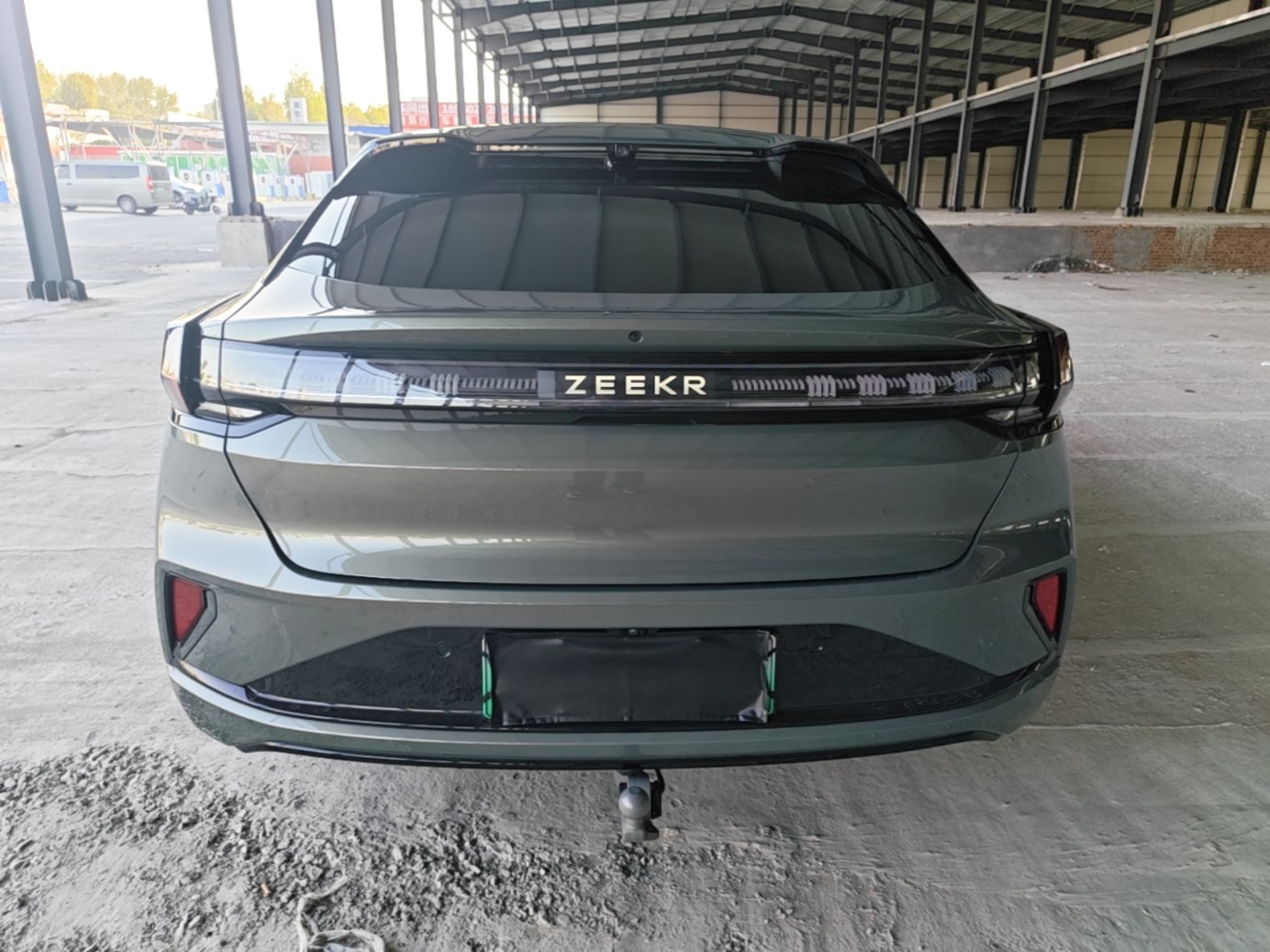 Zeekr 001 2024 YOU Edition 100 kWh All-Wheel Drive — снимка 5