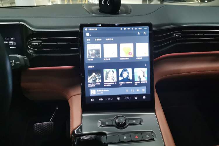 Used Nio EC6 2020 605 km Sport Edition Audio And AC Panel