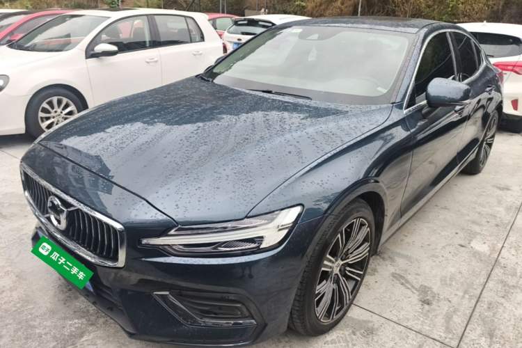 Used Volvo S60 2022 B4 Zhiyuan Luxury Edition